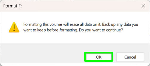peringatan memformat usb akan menghapus semua manajemen disk data